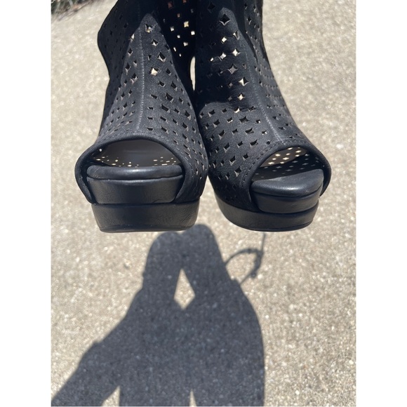 Jessica Simpson Black Heels - Picture 6 of 7